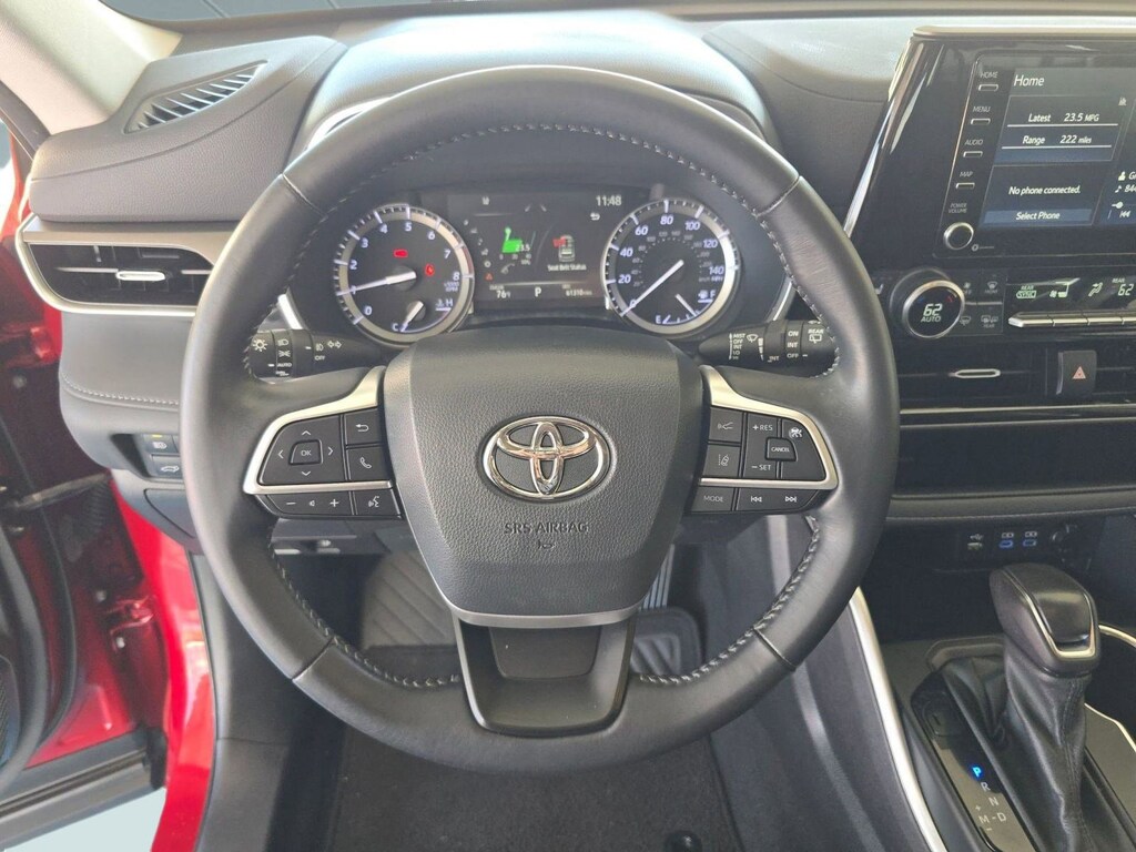 Used 2022 Toyota Highlander XLE SUV