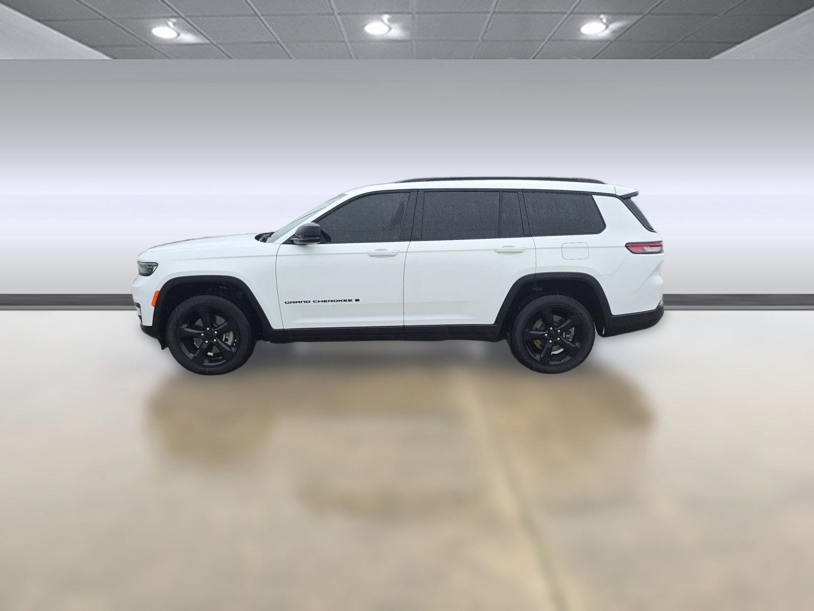 2023 Jeep Grand Cherokee Altitude photo 2