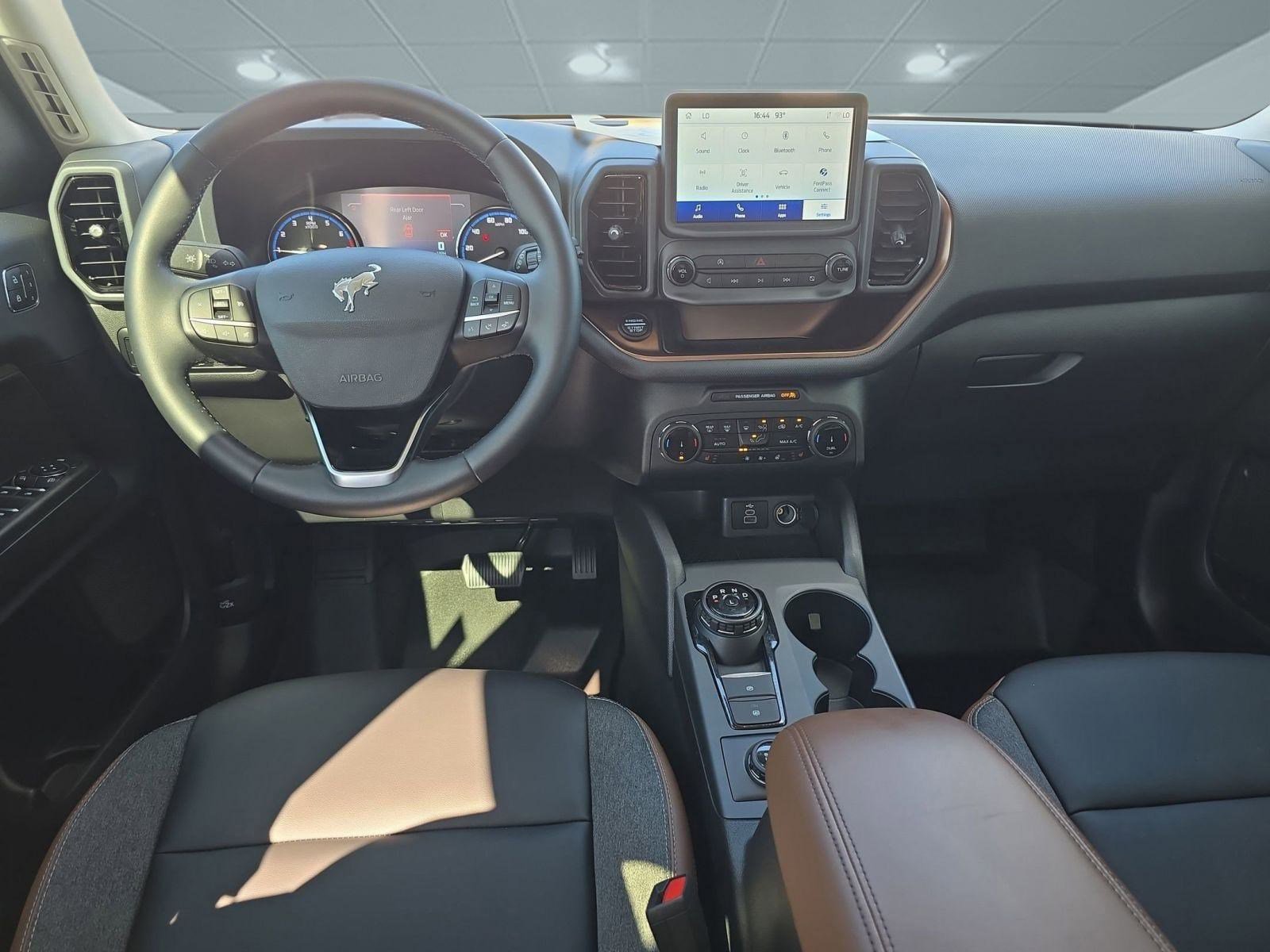 2024 Ford Bronco Sport Outer Banks photo 4