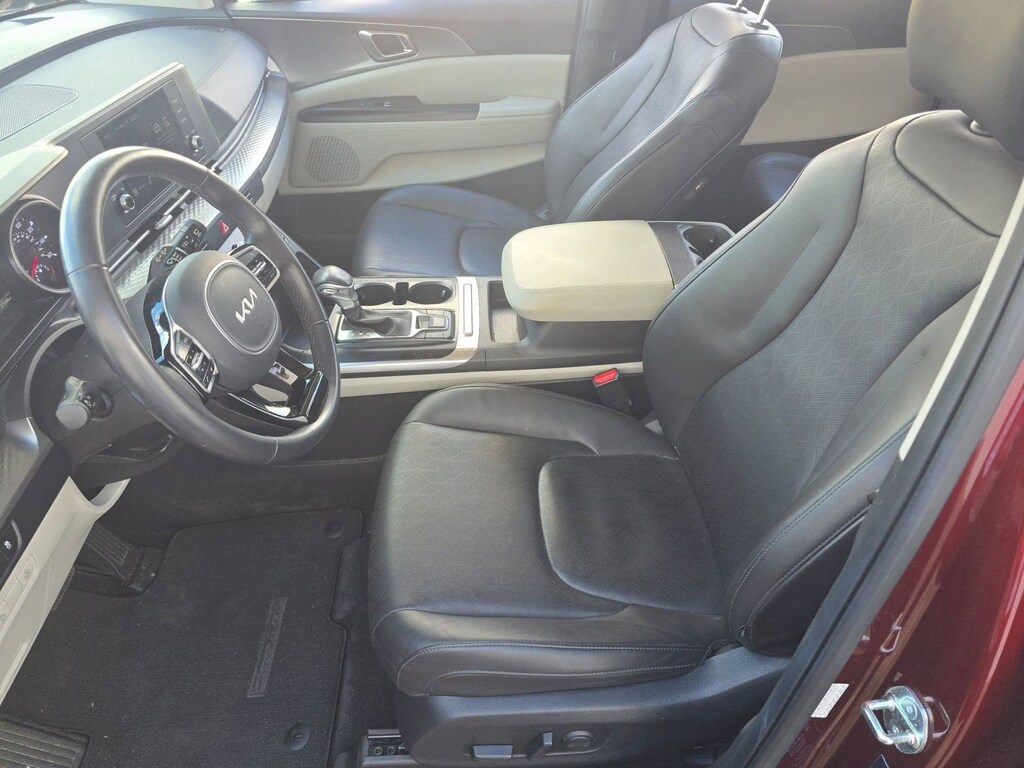 Used 2024 Kia Carnival LX MPV