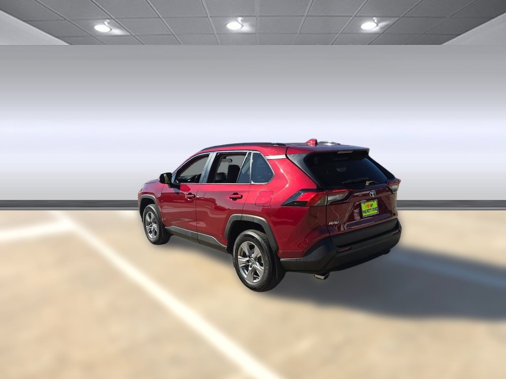 Used 2022 Toyota RAV4 XLE SUV