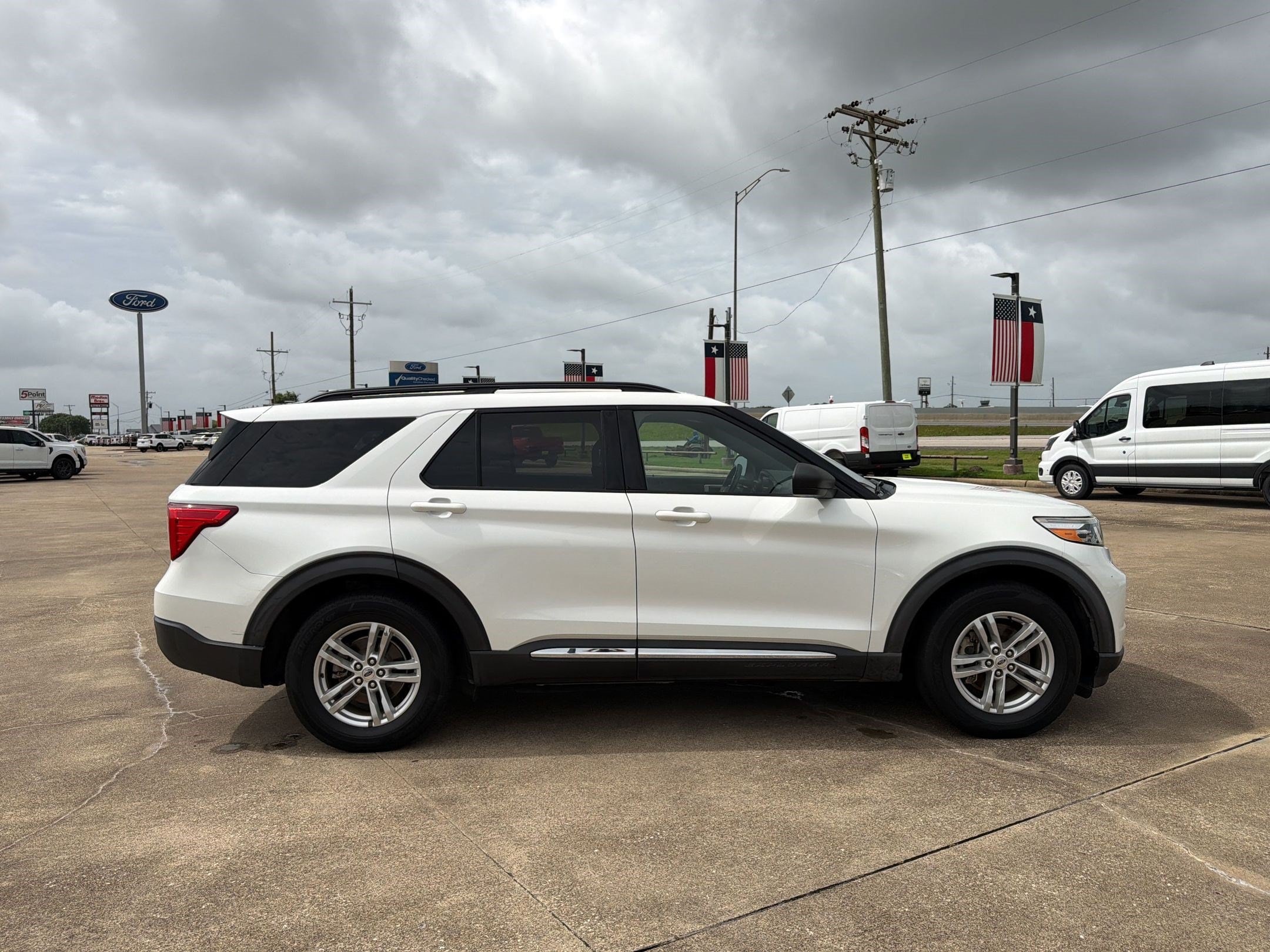 Explorer XLT SUV