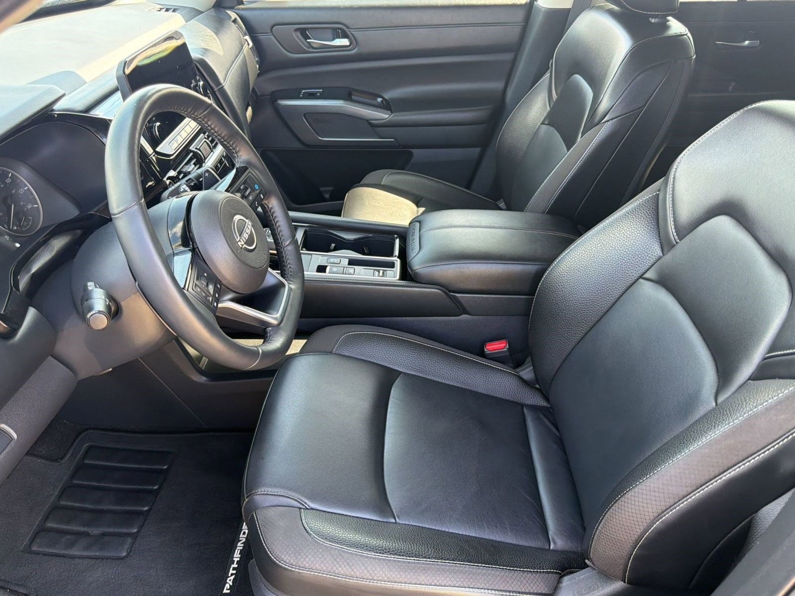 Pathfinder SL SUV