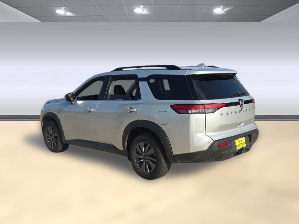 Used 2024 Nissan Pathfinder SV SUV