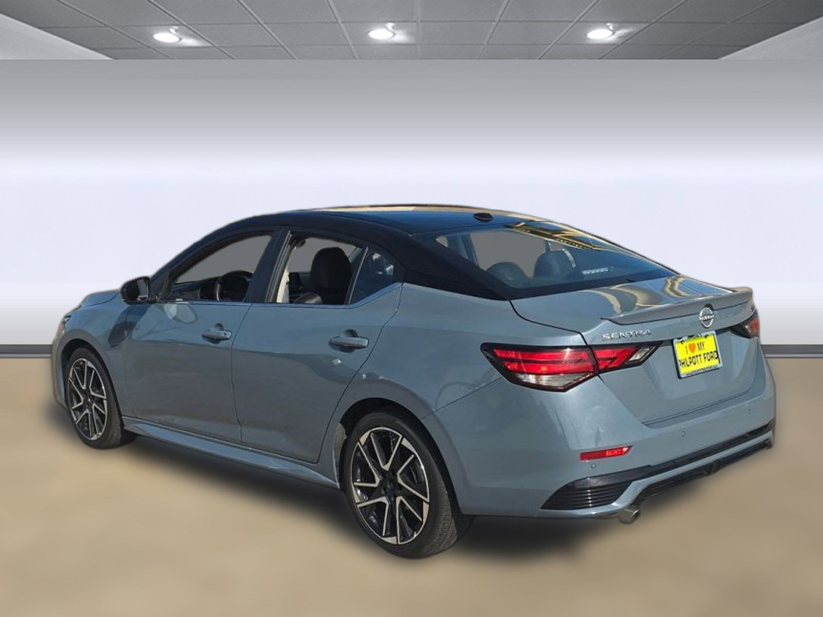 2025 Nissan Sentra SR photo 3