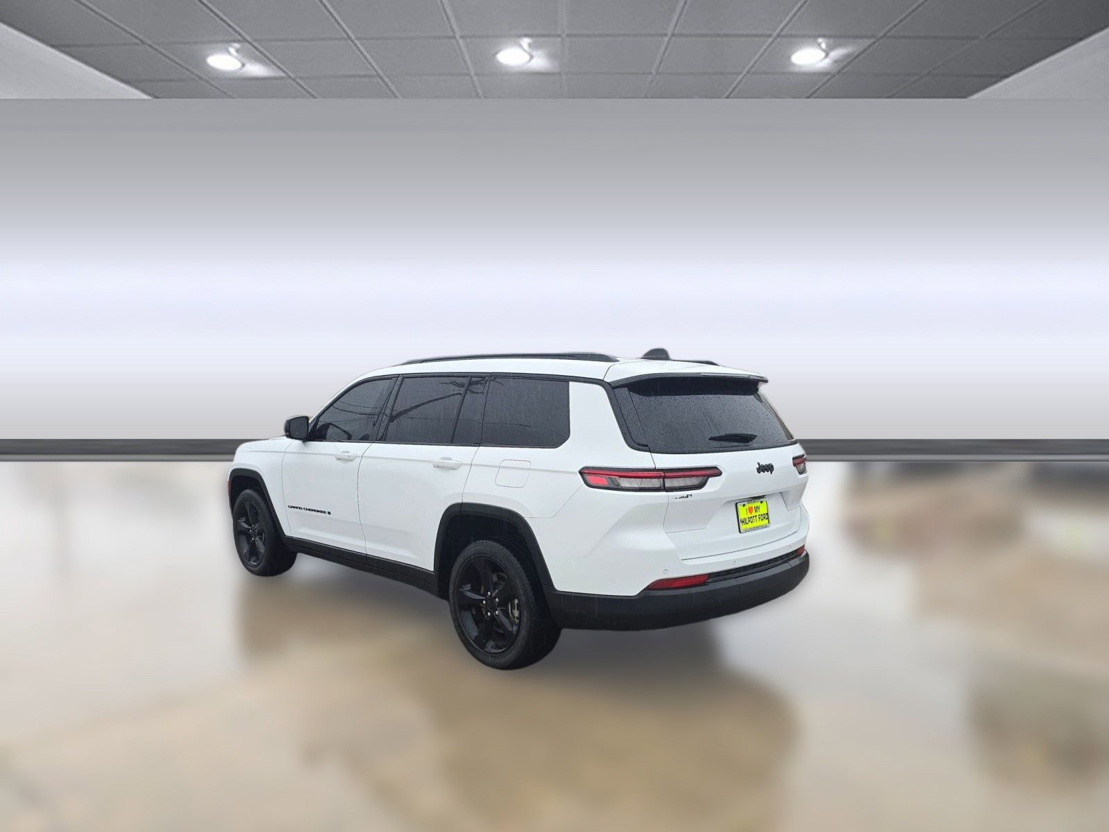 2023 Jeep Grand Cherokee Altitude photo 3