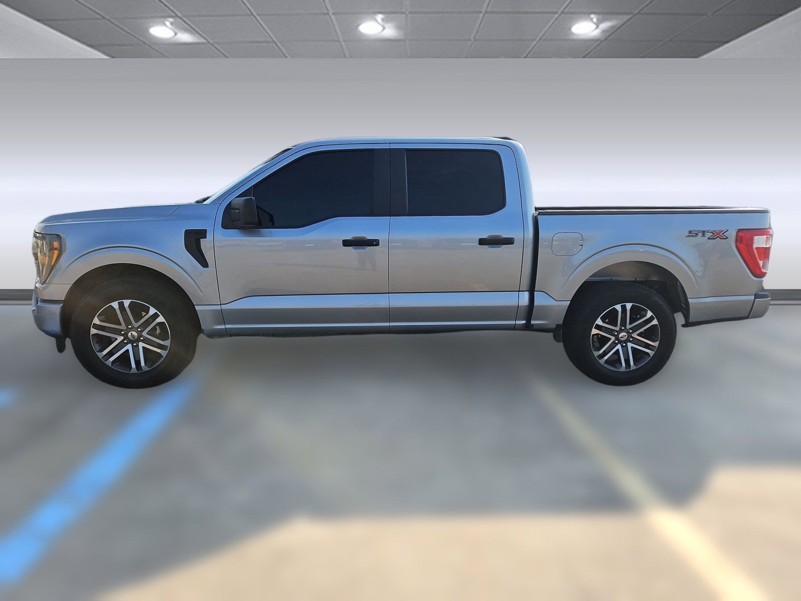 2023 Ford F-150 XL photo 2