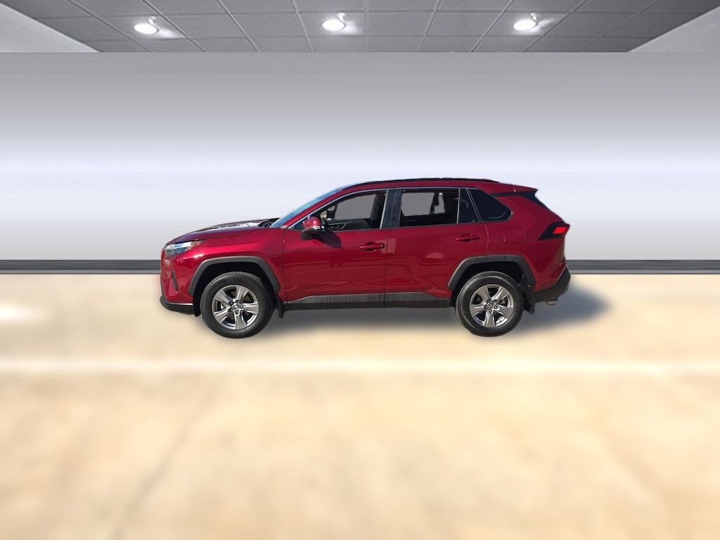 Used 2022 Toyota RAV4 XLE SUV