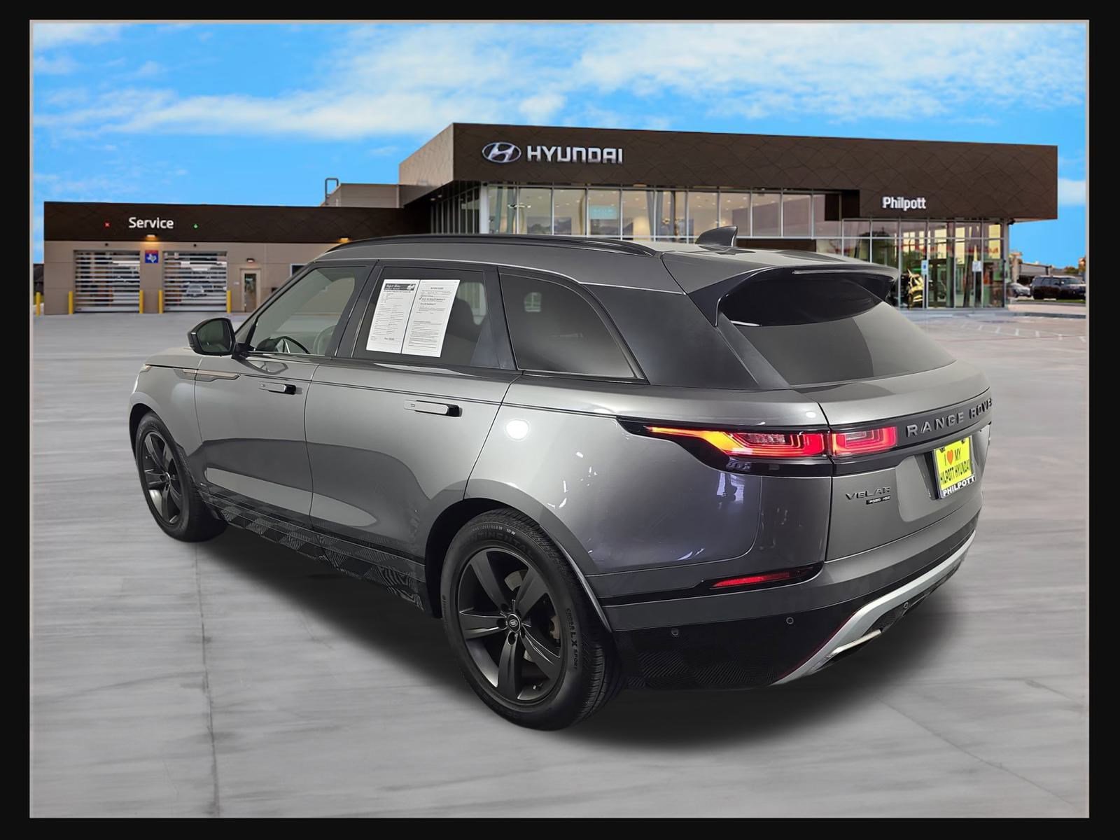 2019 Land Rover Range Rover Velar HSE R-Dynamic photo 3