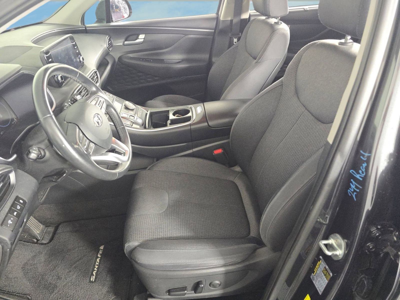 2021 Hyundai Santa Fe SEL Convenience photo 3