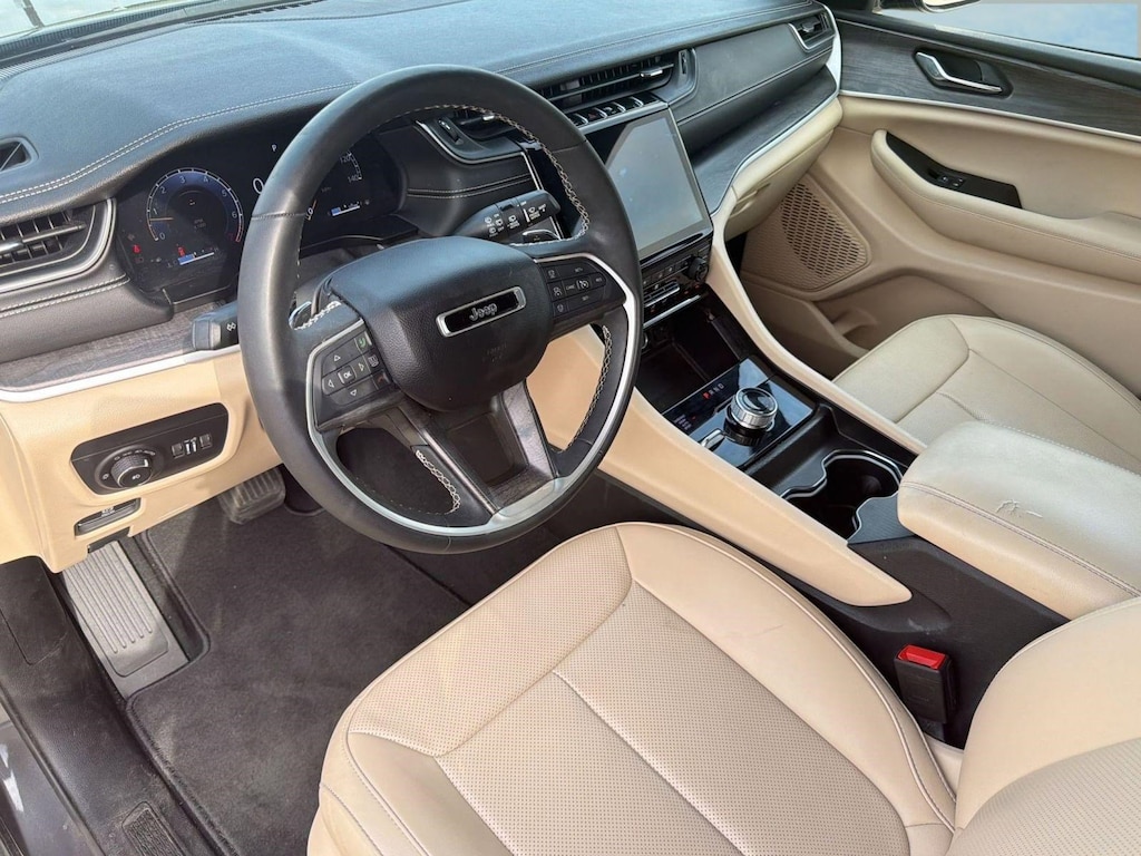 Used 2024 Jeep Grand Cherokee Limited SUV