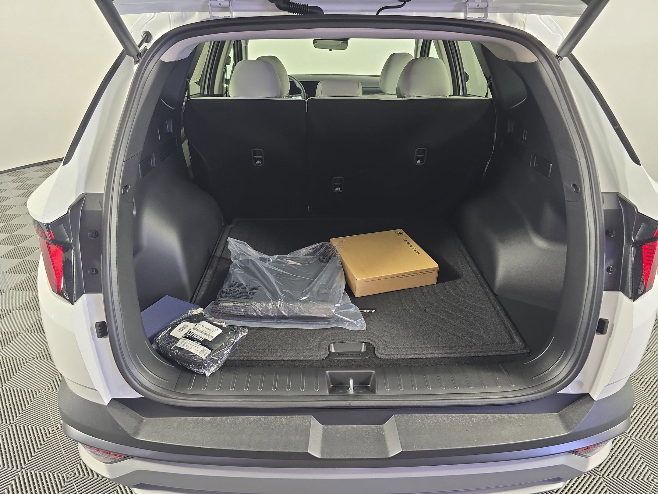 2025 Hyundai Tucson SEL - Photo 23