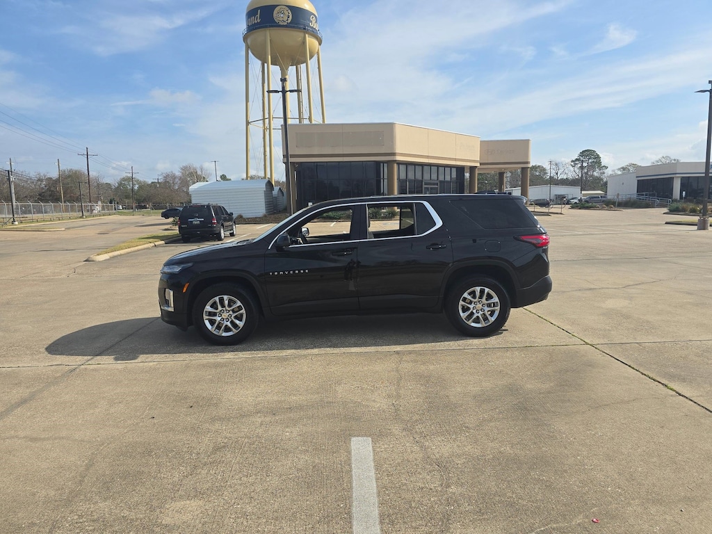 Used 2024 Chevrolet Traverse Limited LS w/1LS SUV