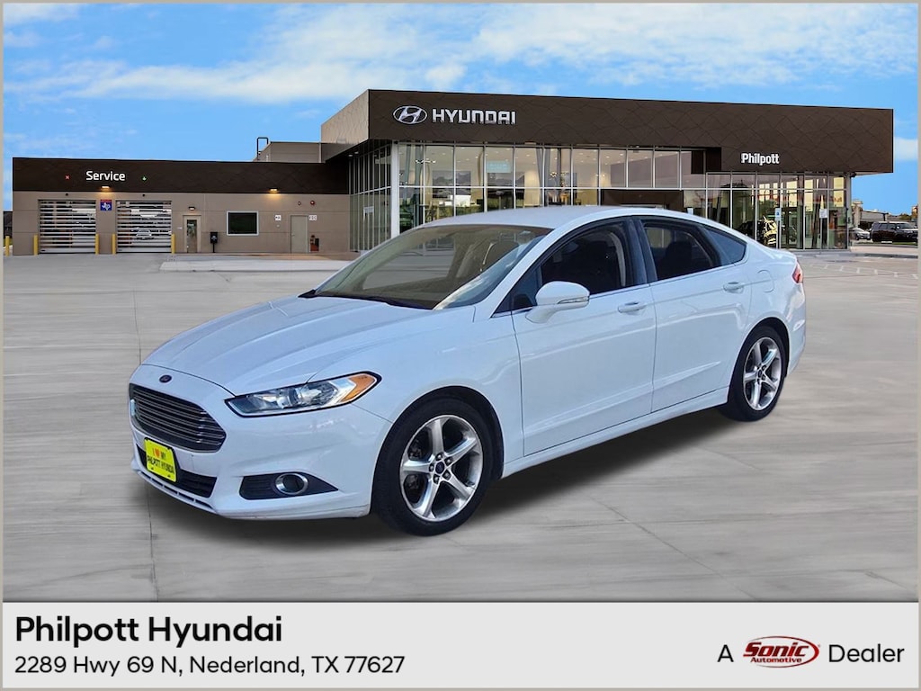 Used 2015 Ford Fusion SE Sedan