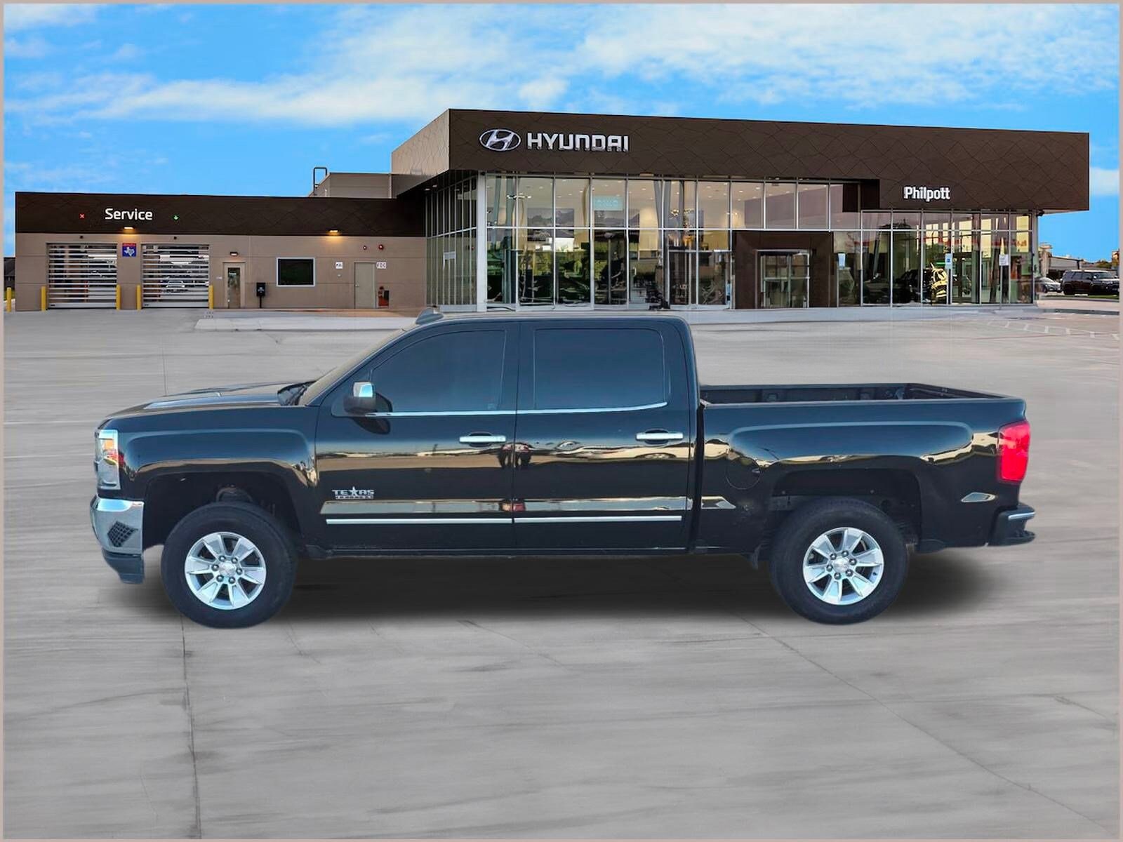 2018 Chevrolet Silverado 1500 LTZ photo 2