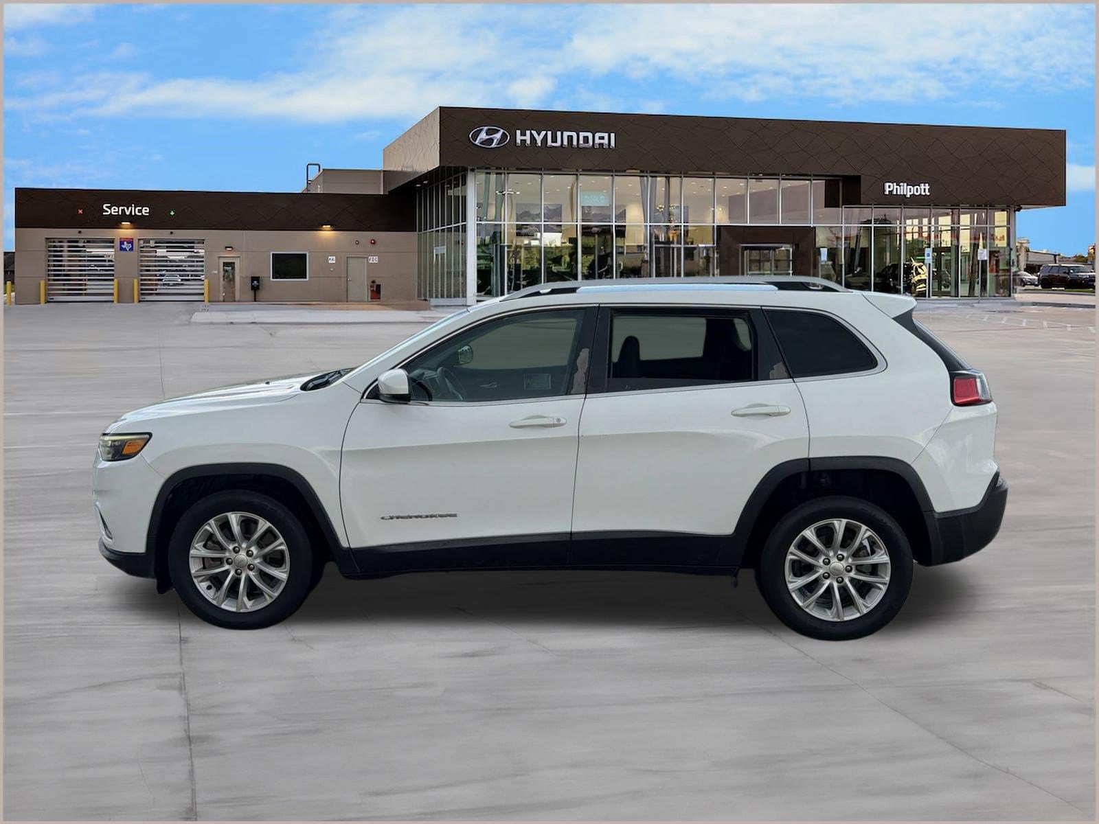Used 2019 Jeep Cherokee Latitude with VIN 1C4PJLCB0KD416331 for sale in Nederland, TX