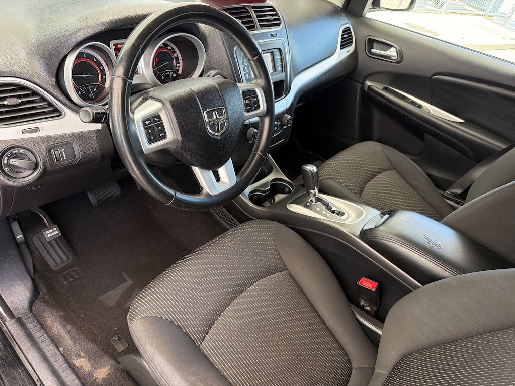 Used 2018 Dodge Journey SE SUV