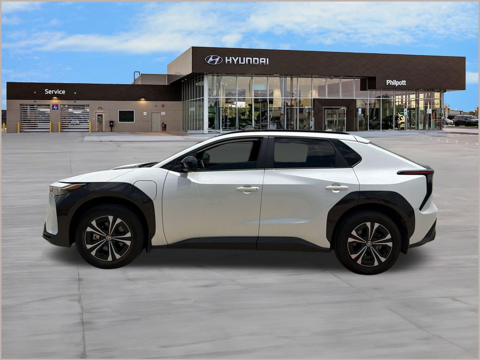 Used 2024 Toyota bZ4X XLE with VIN JTMAAAAA8RA036699 for sale in Nederland, TX