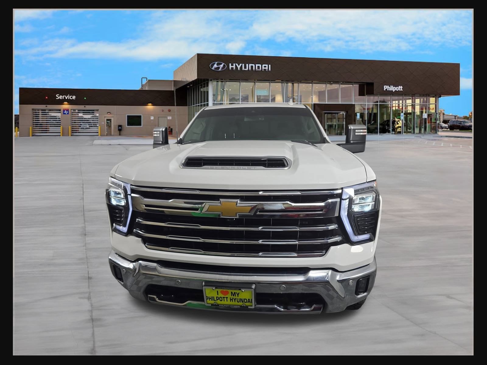 Used 2024 Chevrolet Silverado 2500HD LTZ with VIN 1GC4YPEY4RF113199 for sale in Nederland, TX