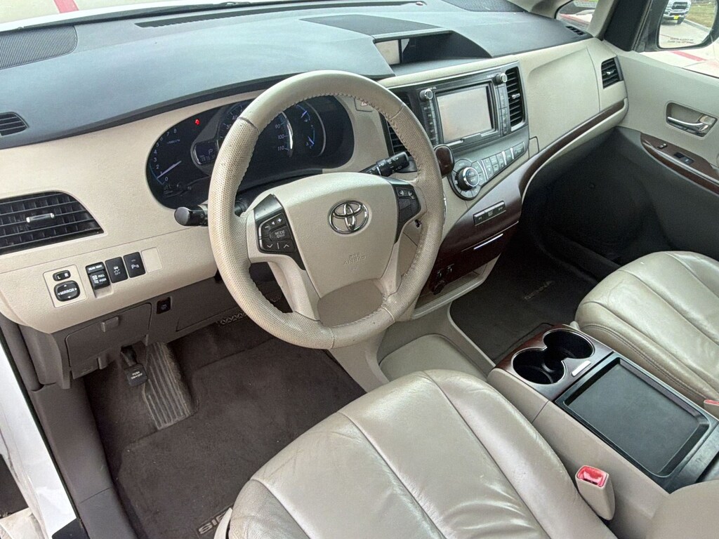 Used 2011 Toyota Sienna XLE V6 Auto Access Seat Van