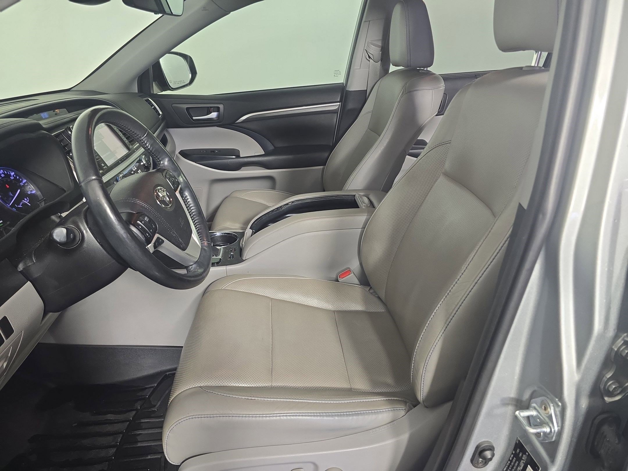 2019 Toyota Highlander Limited photo 3