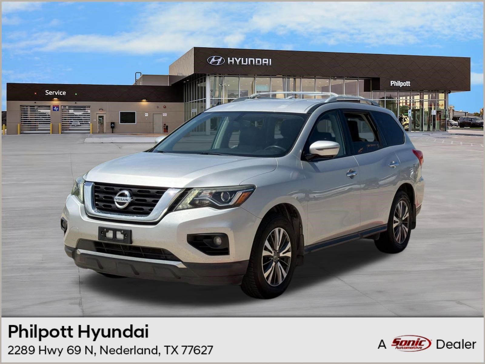 2017 Nissan Pathfinder SL 2WD's photo