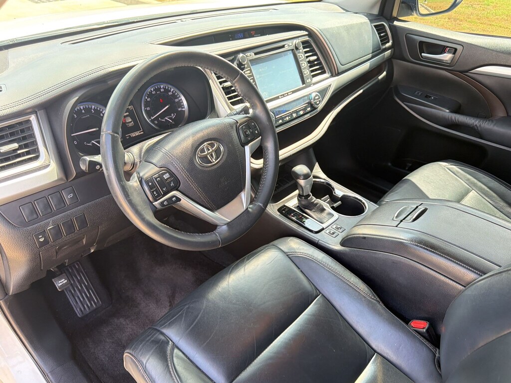 Used 2016 Toyota Highlander XLE V6 SUV