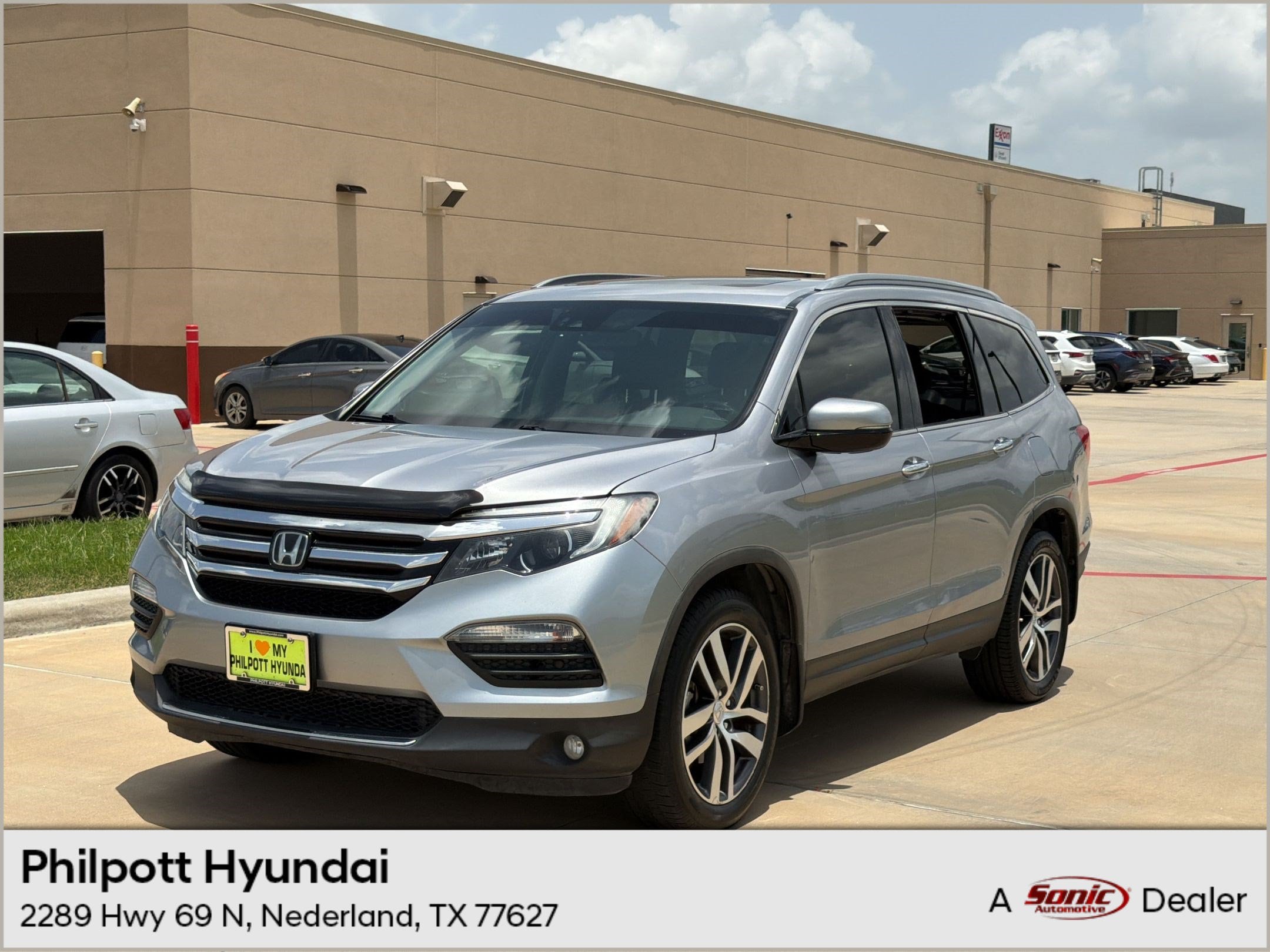 2017 Honda Pilot 4WD Elite's photo