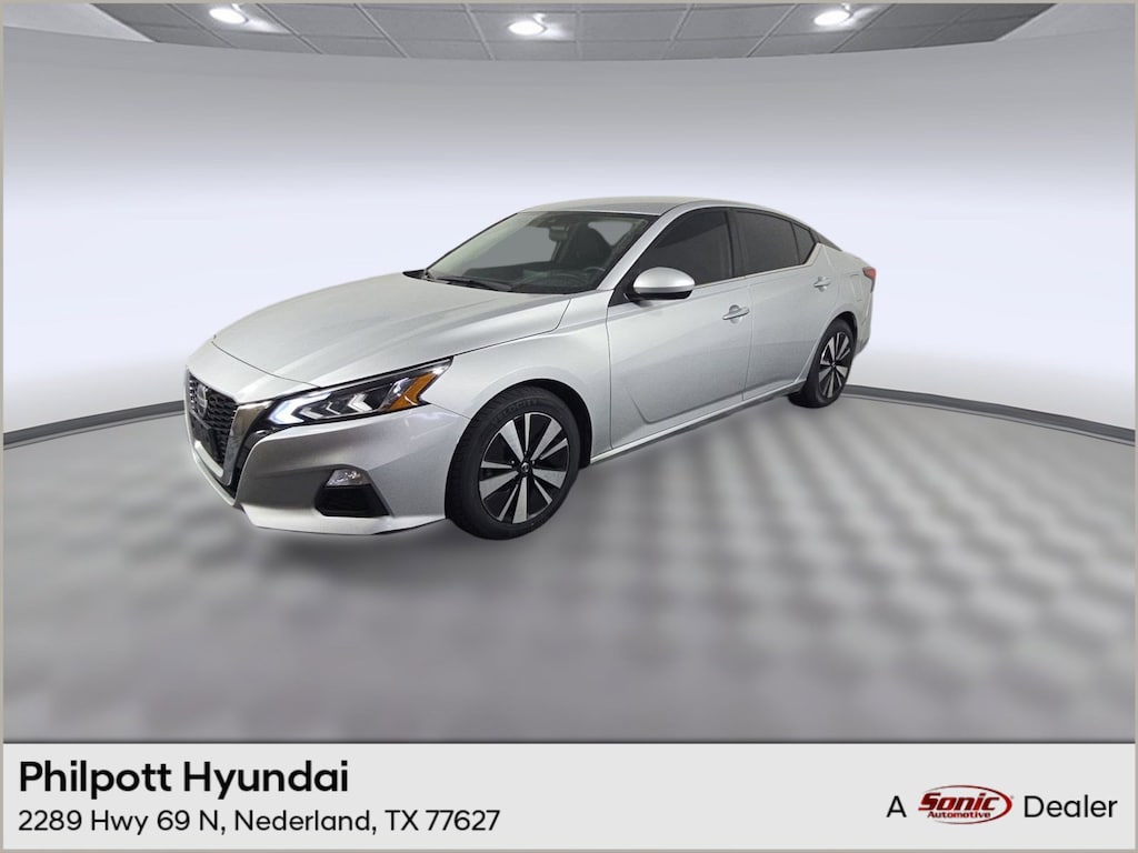Used 2022 Nissan Altima 2.5 SV Sedan