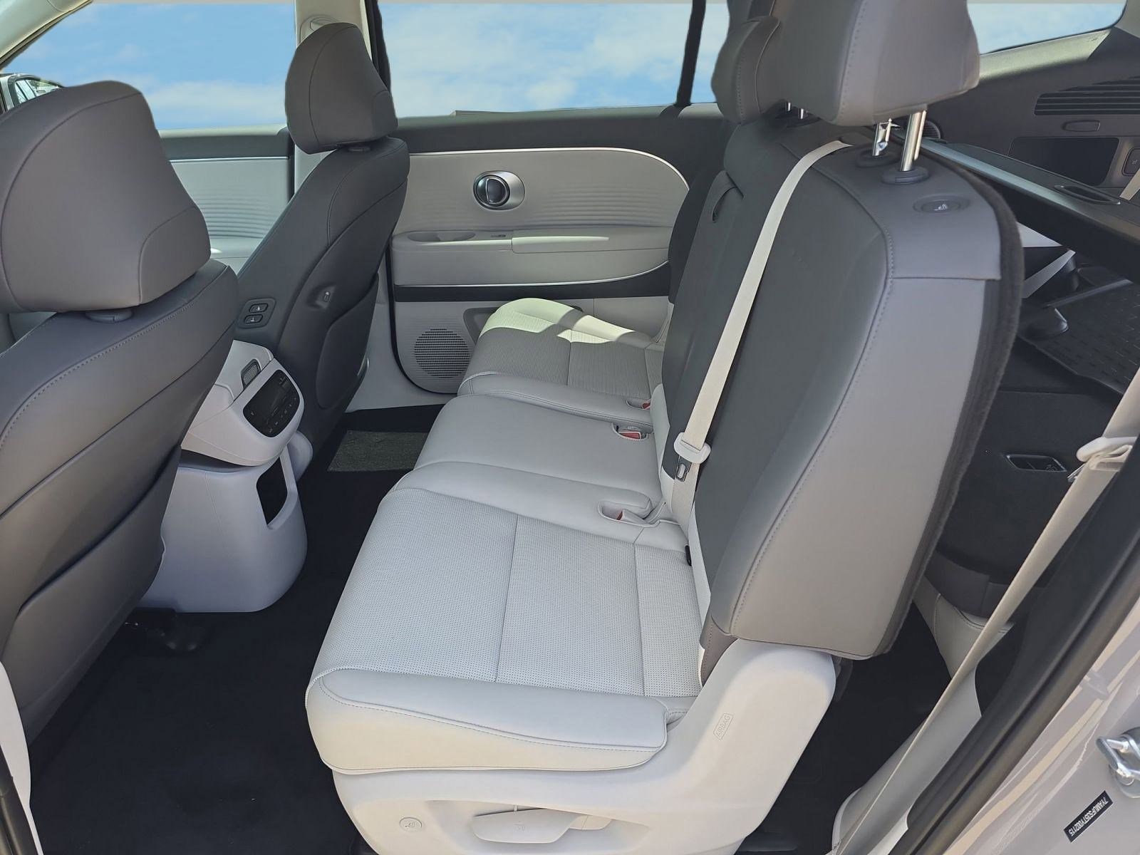 2026 Hyundai IONIQ 9 SEL - Photo 11