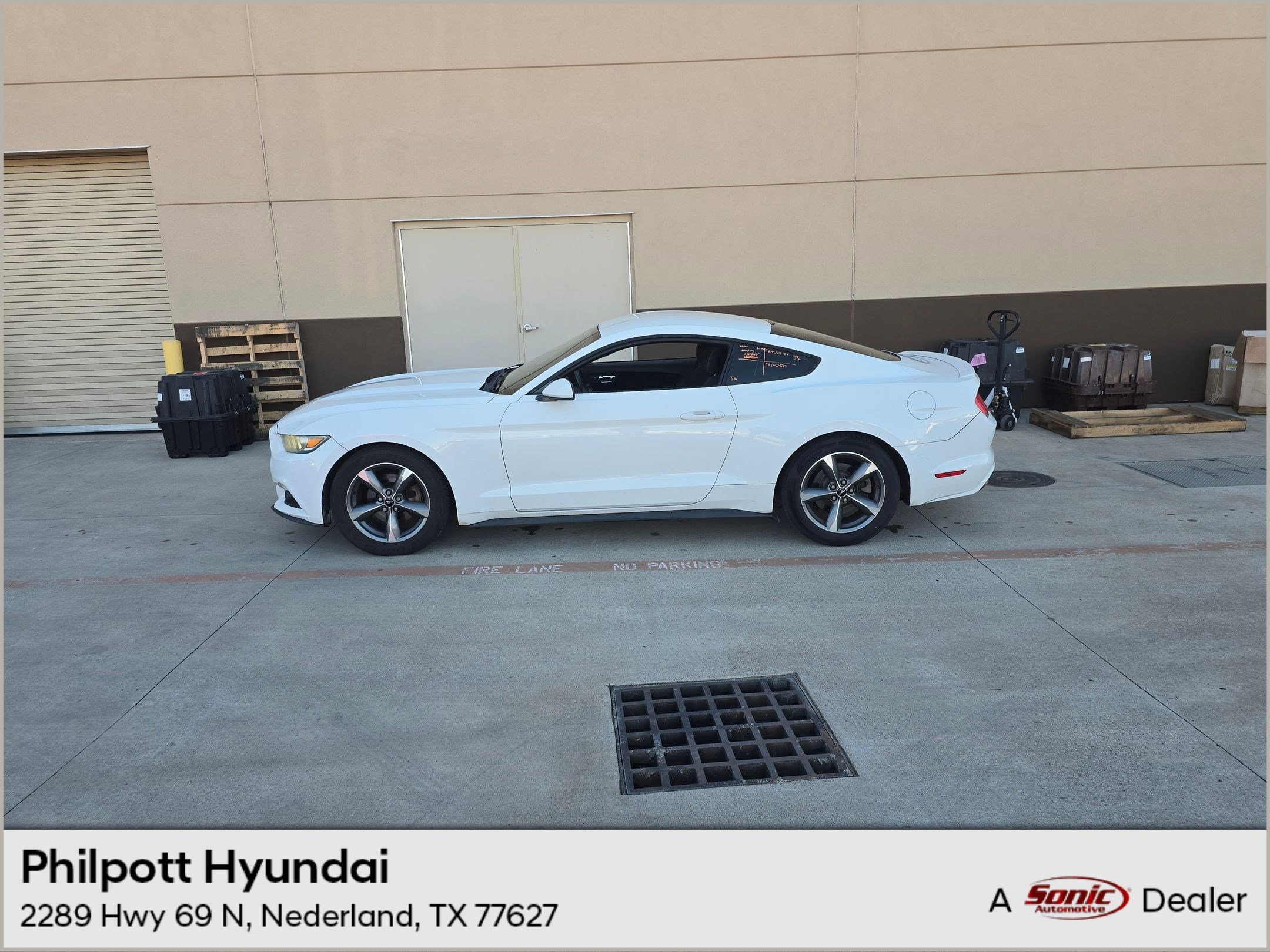 2016 Ford Mustang V6