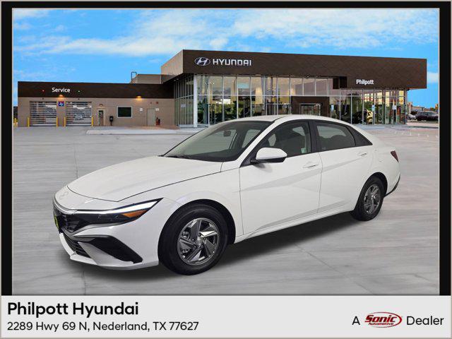 2025 Hyundai Elantra SE