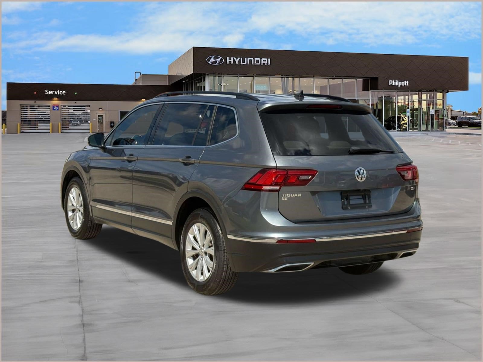 Tiguan 2.0T SE SUV
