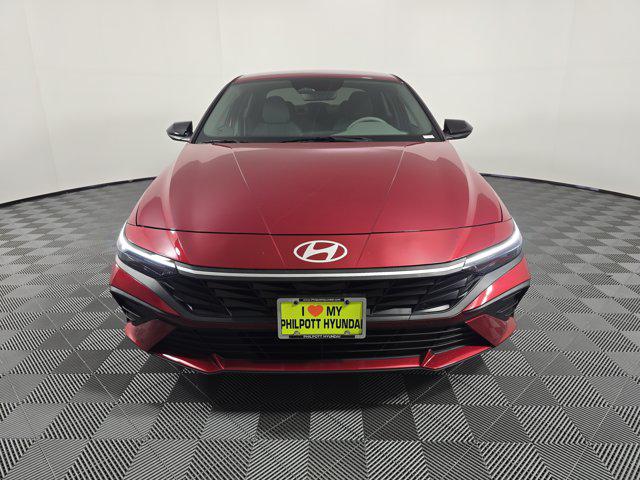 2025 Hyundai Elantra SEL Sport photo 2
