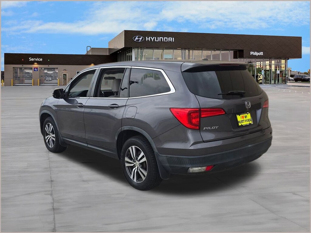 Used 2018 Honda Pilot EX FWD SUV