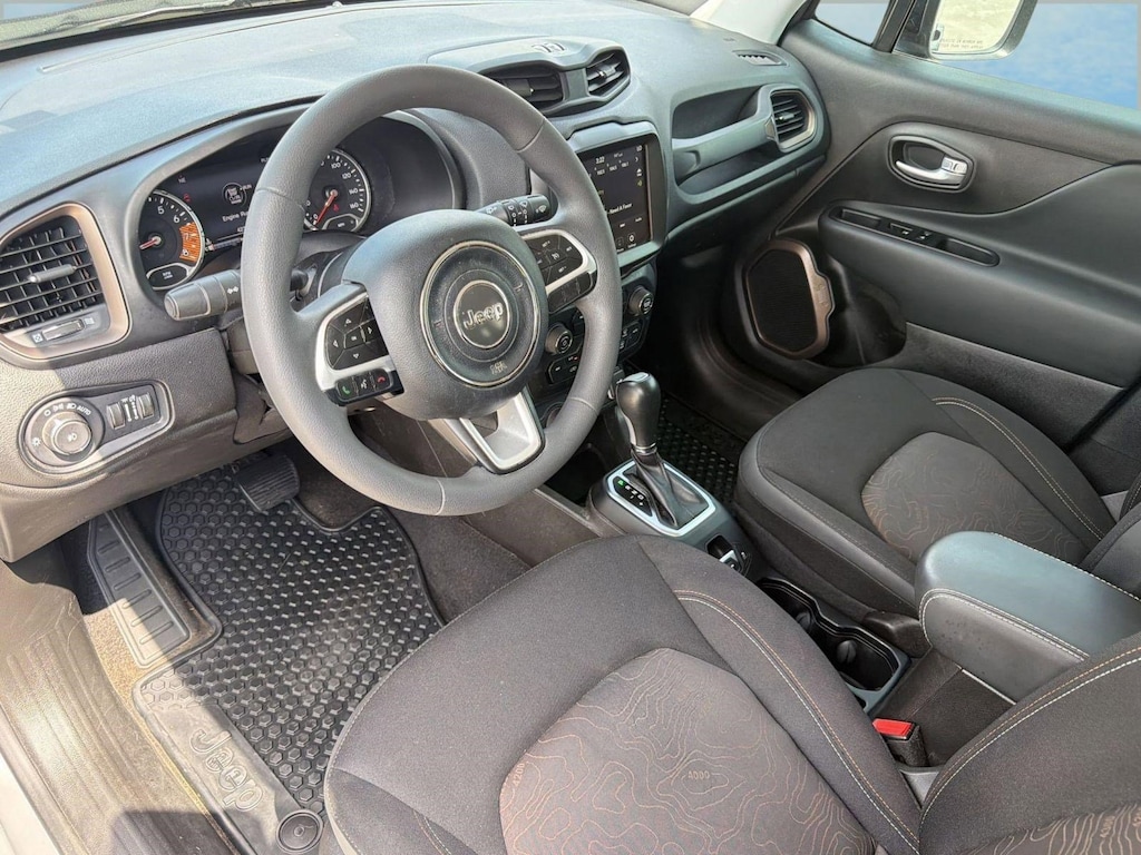 Used 2023 Jeep Renegade Latitude SUV