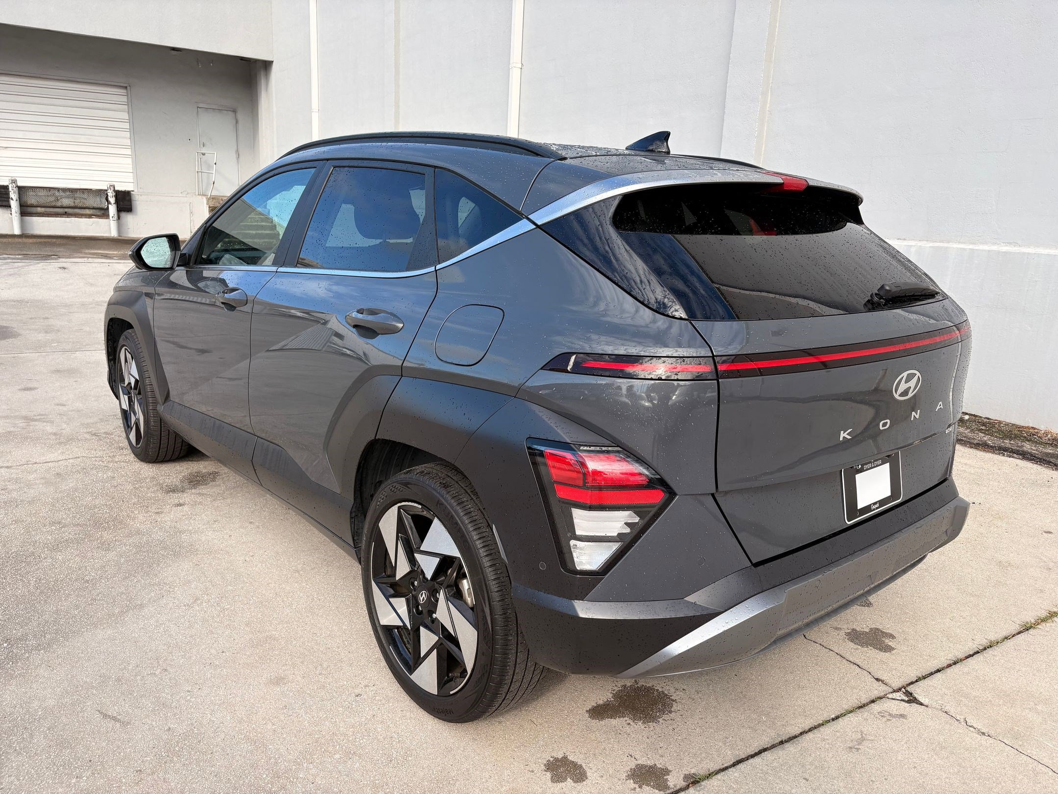 2024 Hyundai Kona Limited photo 3