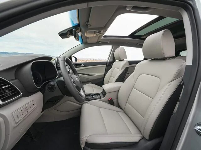 Hyundai Tucson interior