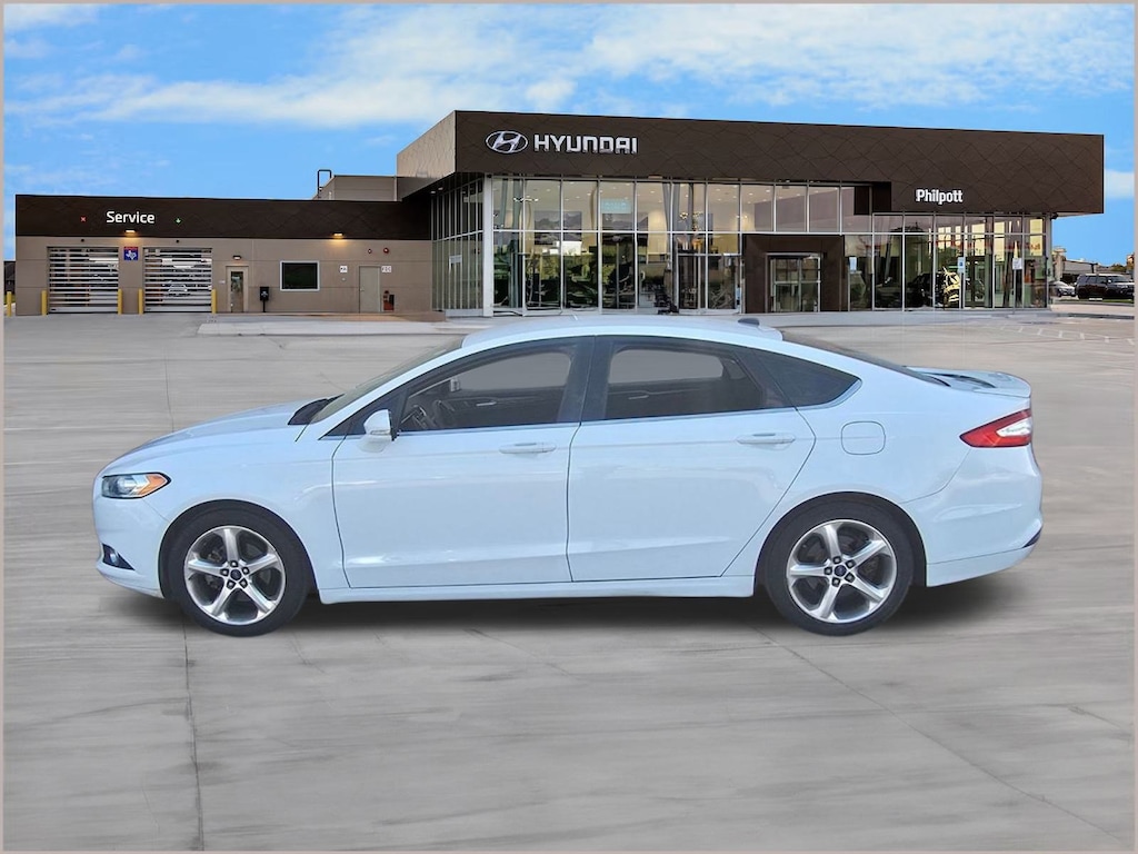 Used 2015 Ford Fusion SE Sedan