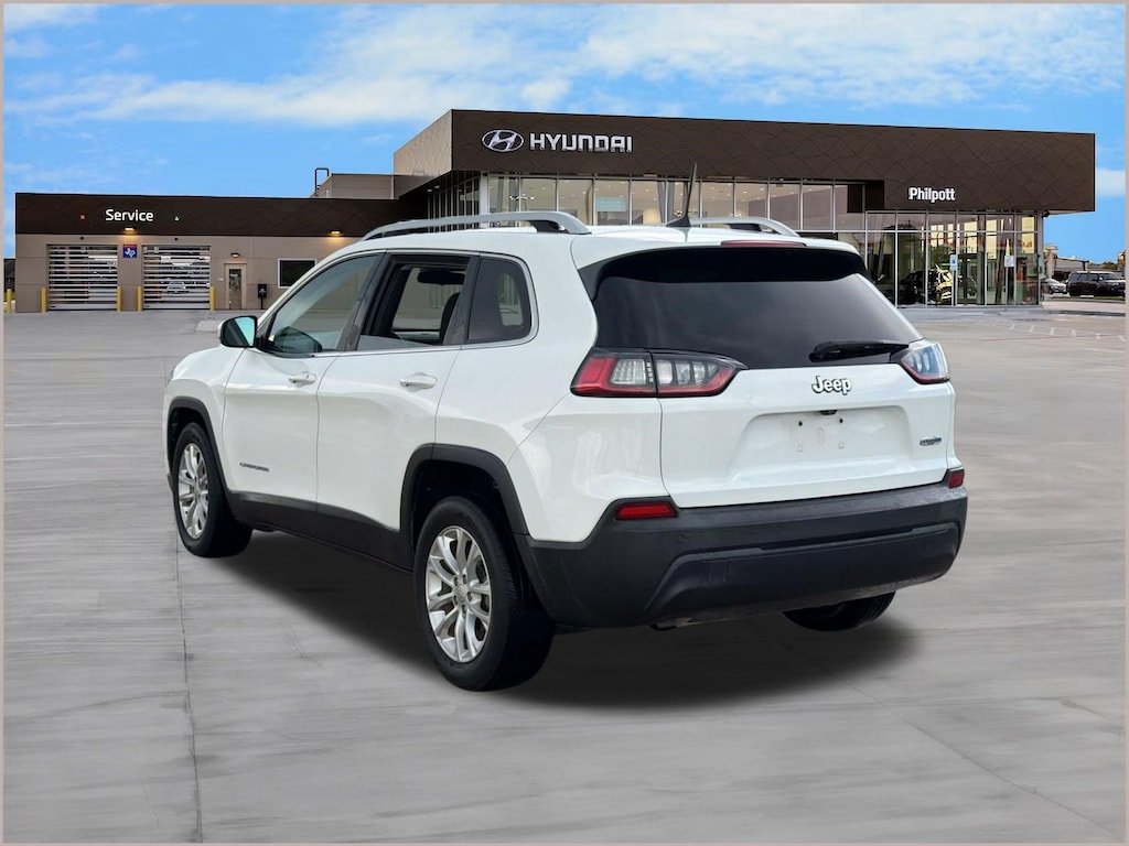 Used 2019 Jeep Cherokee Latitude FWD SUV