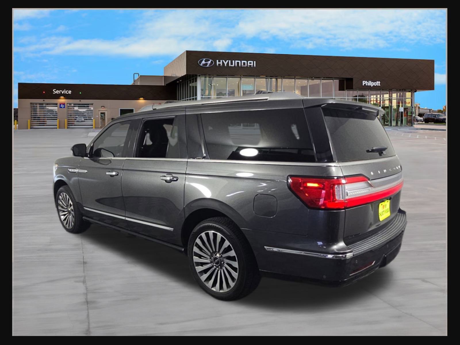 2018 Lincoln Navigator L Reserve photo 2