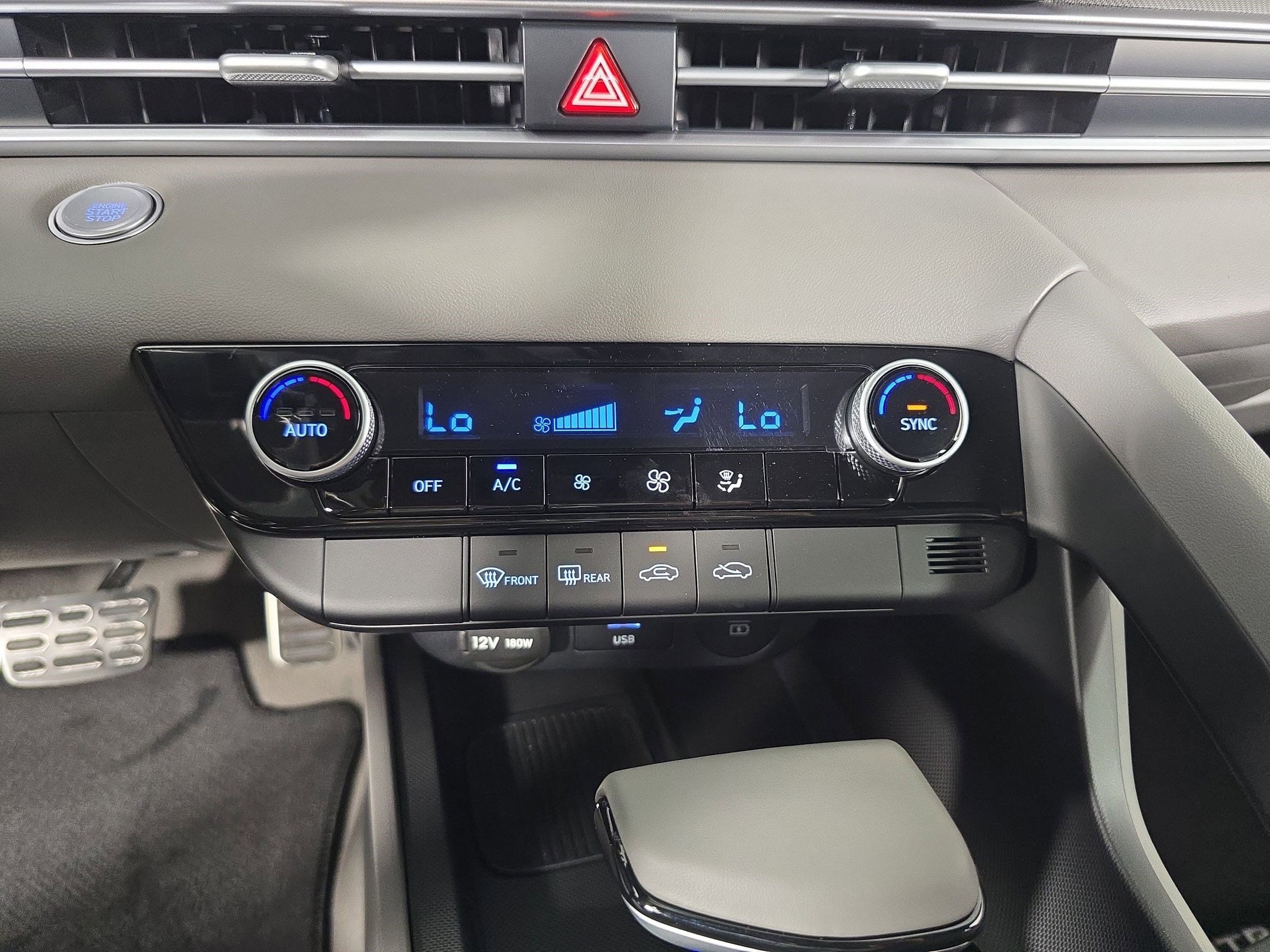 2025 Hyundai Elantra SEL - Photo 19