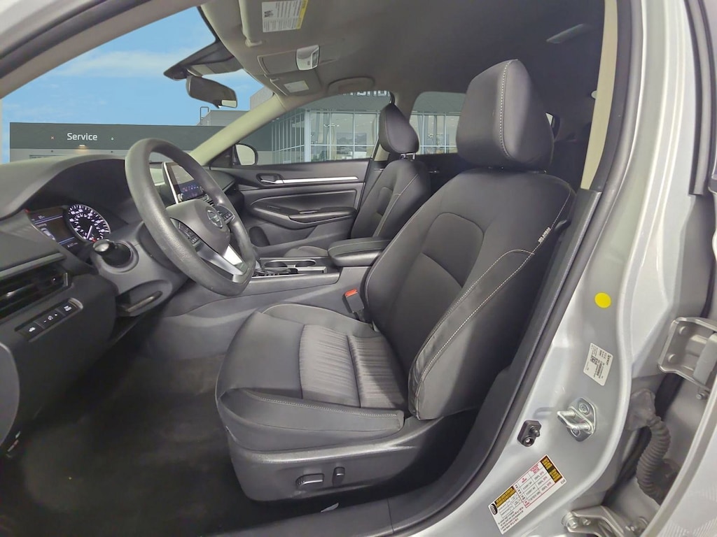 Used 2022 Nissan Altima 2.5 SV Sedan