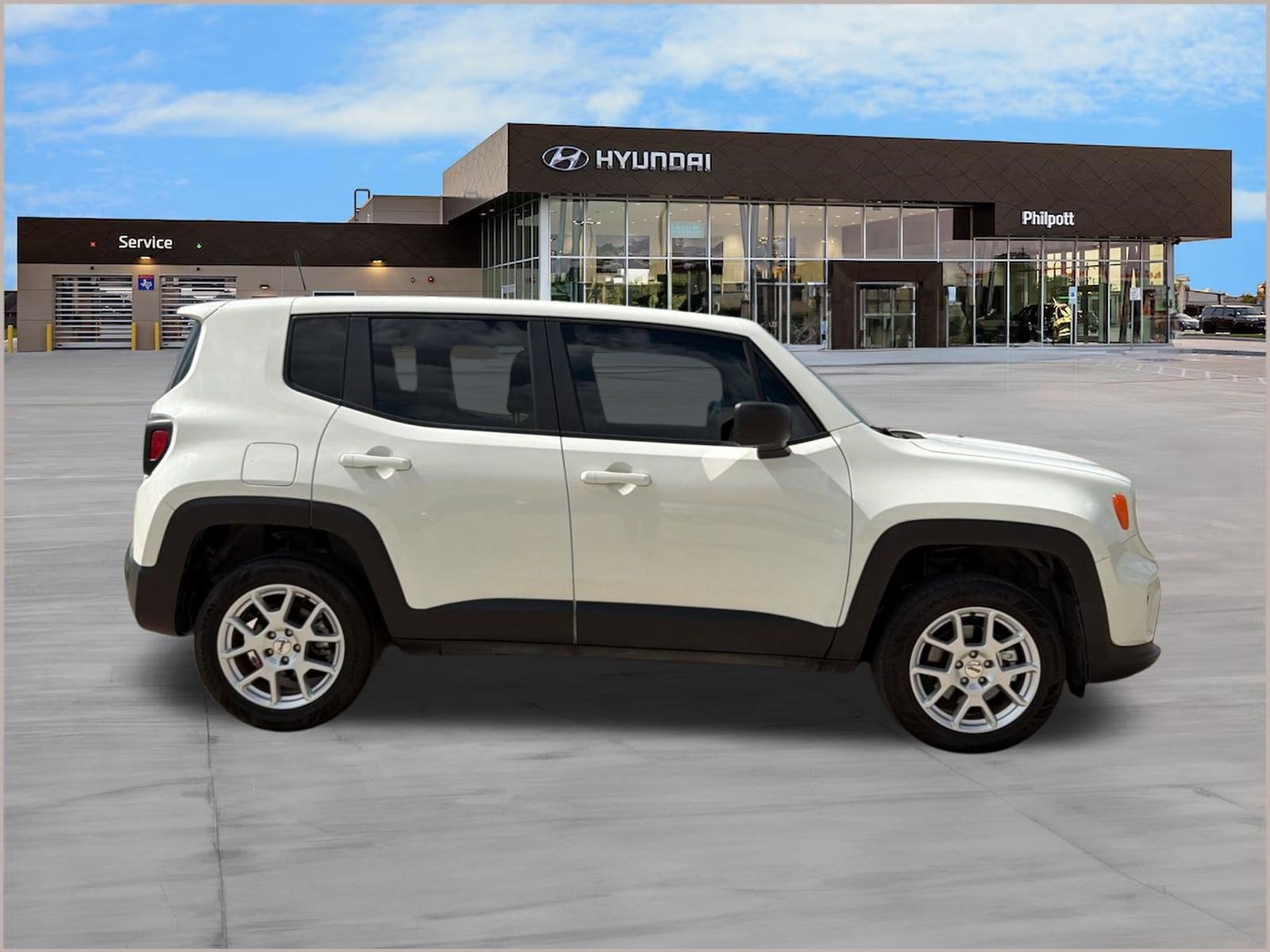 Renegade Latitude SUV