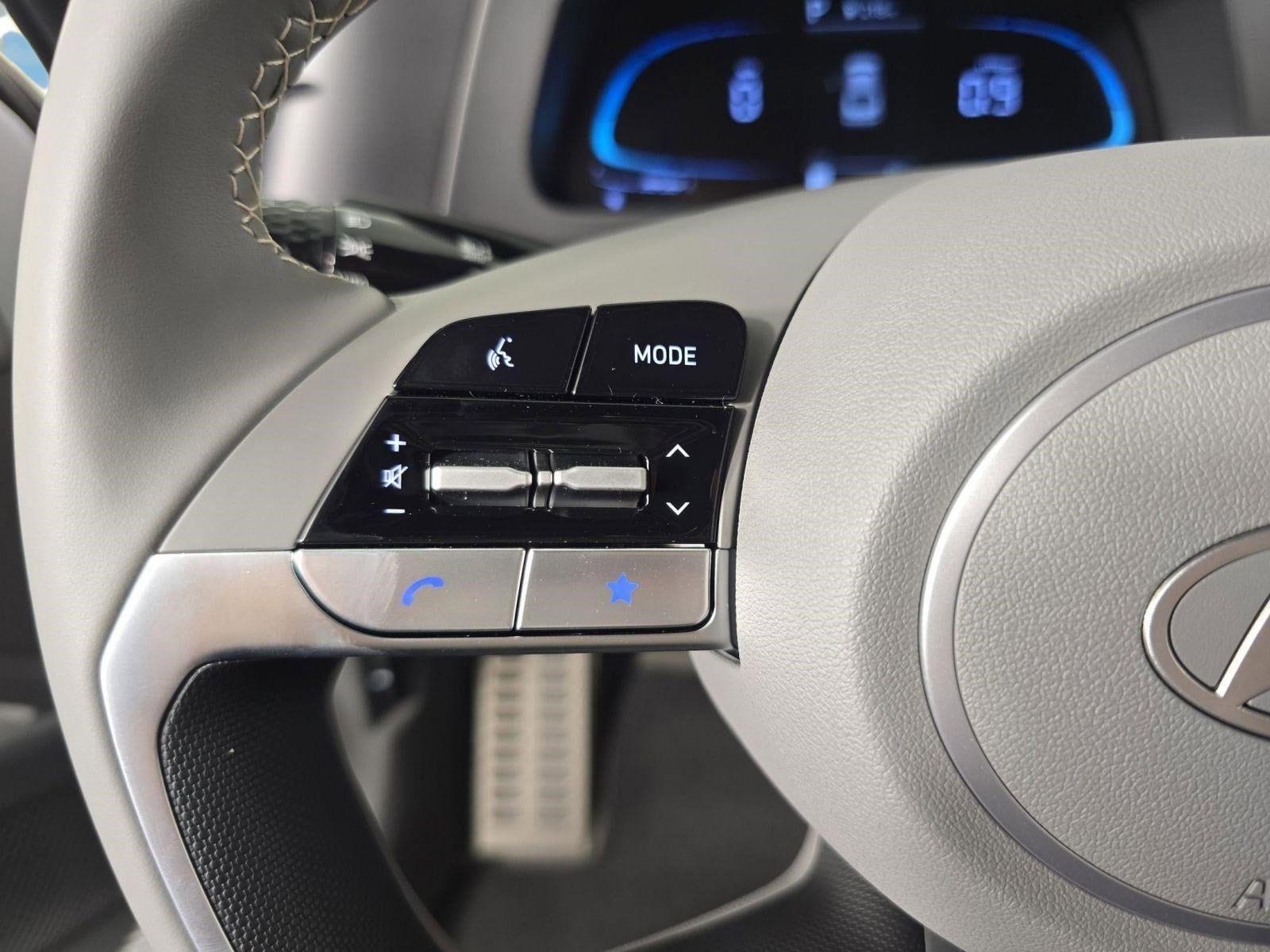 2025 Hyundai Elantra SEL - Photo 14