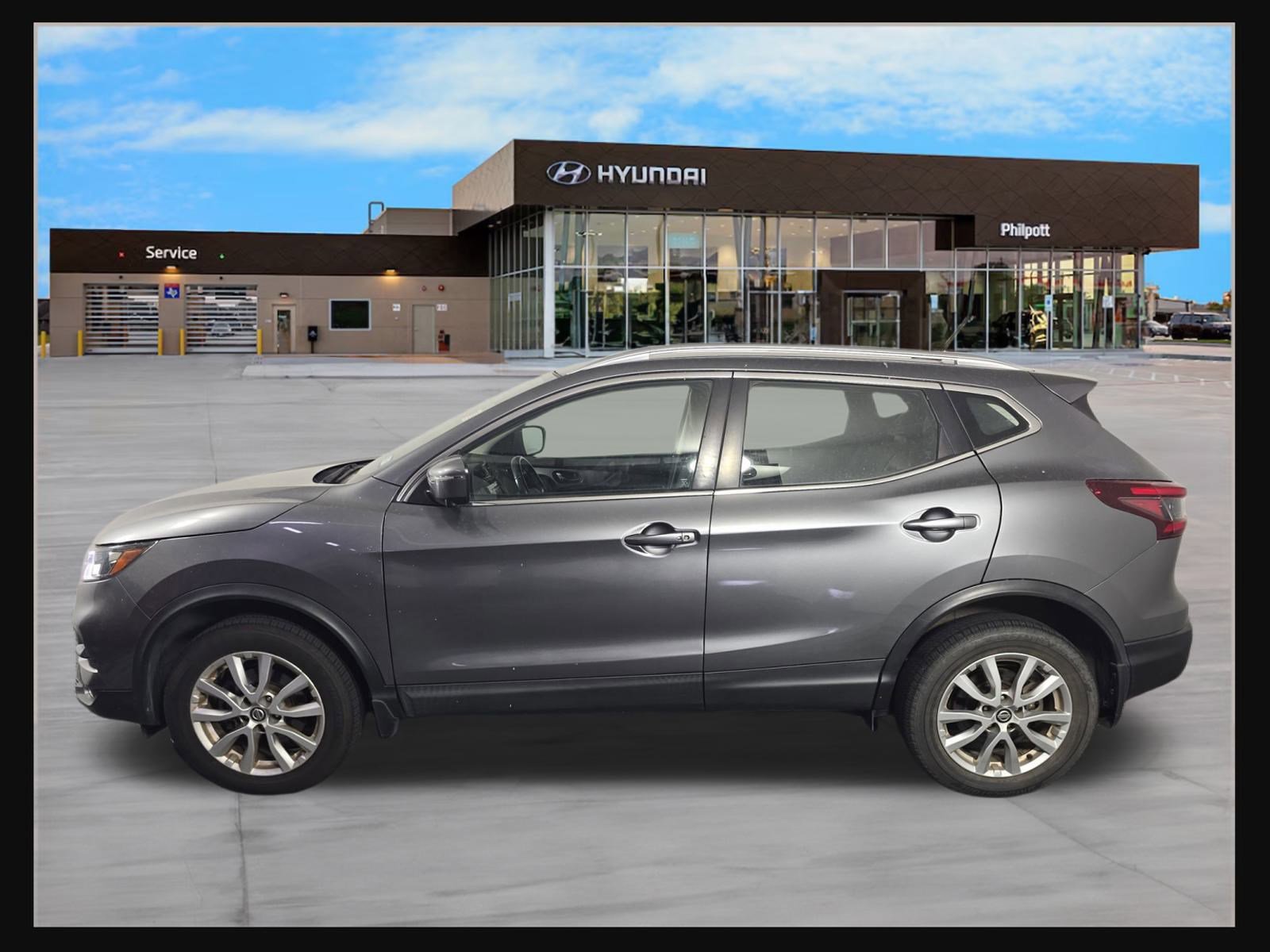 2020 Nissan Rogue Sport SV photo 2