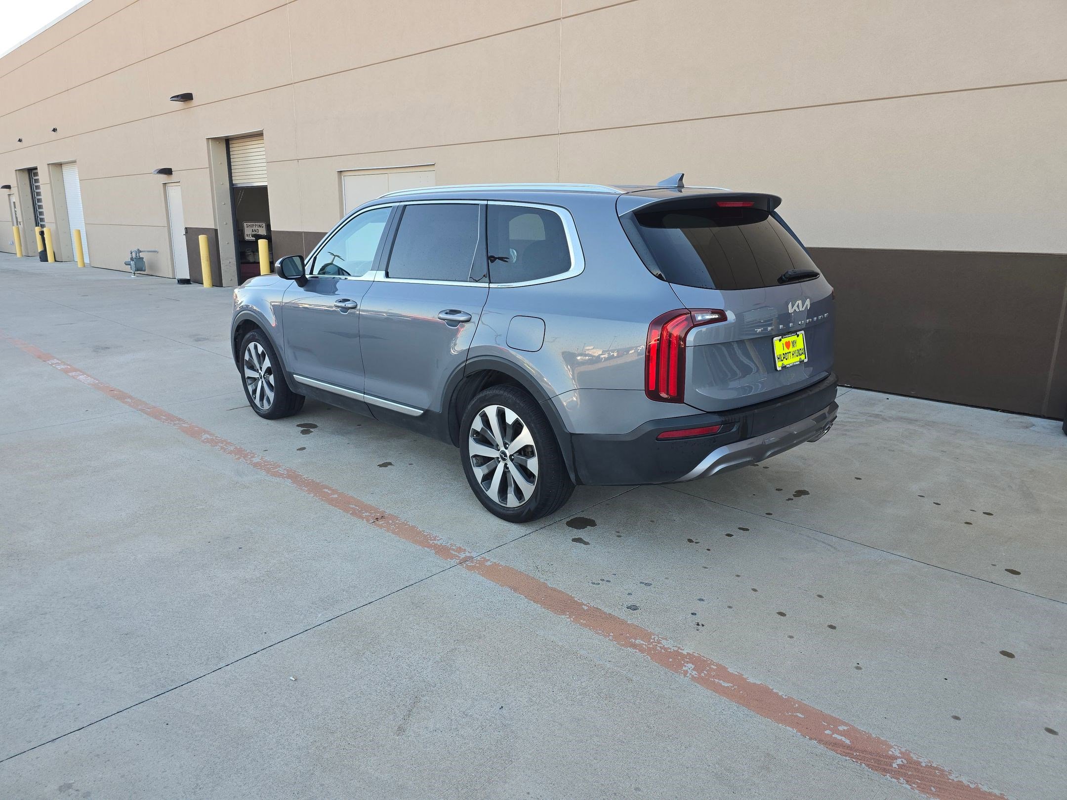 2022 Kia Telluride EX photo 2