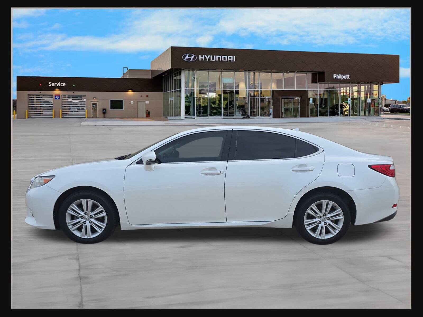 2013 Lexus ES 350 photo 2