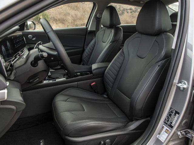 Hyundai Elantra Hybrid interior