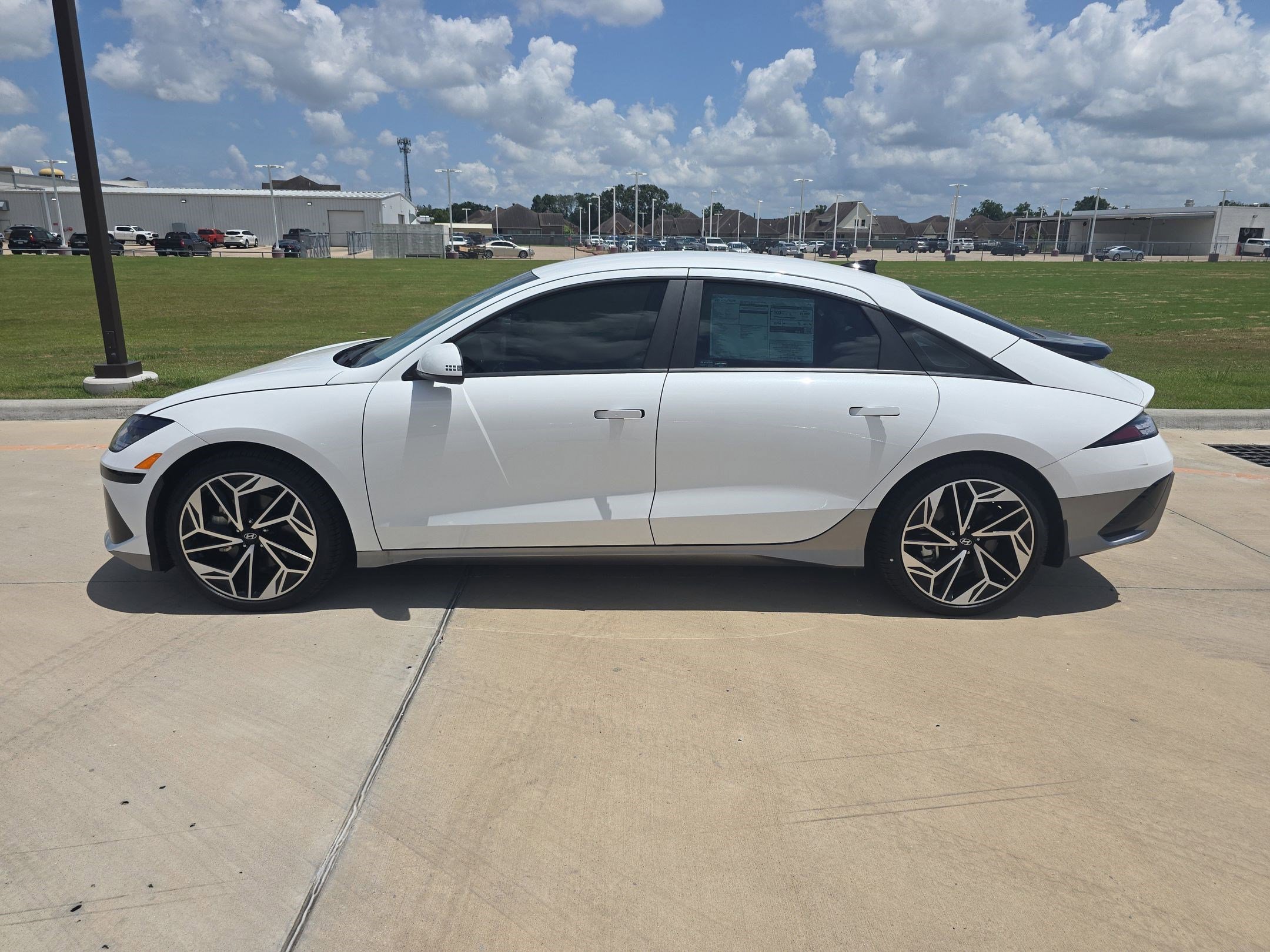 Certified 2024 Hyundai IONIQ 6 SEL with VIN KMHM34AC8RA066629 for sale in Nederland, TX